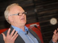 Ulrich Beck y Elisabeth Beck expusieron acerca de las principales transformaciones que sufre Europa y el mundo global