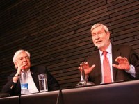 Gianni Vattimo: “El capitalismo tiene la necesidad de crisis"