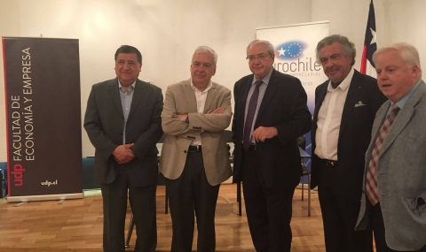 Ernesto Ottone presentó libro de Jean-Paul Huchon sobre Michel Rocard